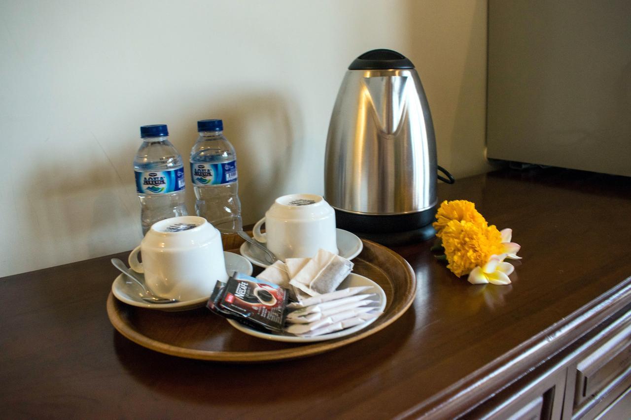 Hotel Shri Ganesh ロヴィーナ エクステリア 写真